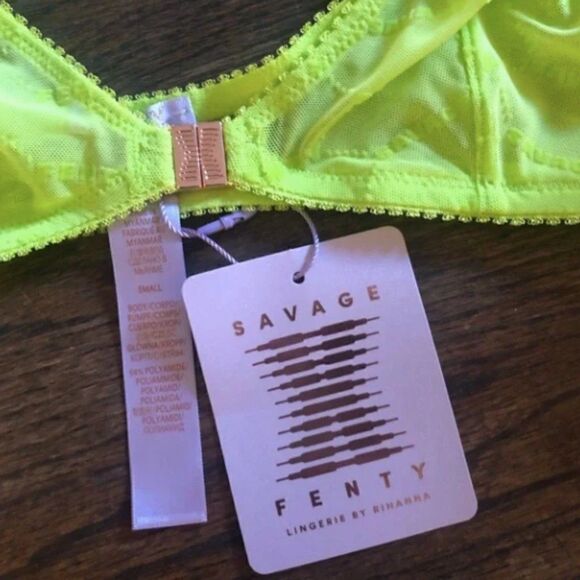 Savage X Fenty Size Small Flocked Logo Bralette Acid Green NWT - Picture 10 of 11
